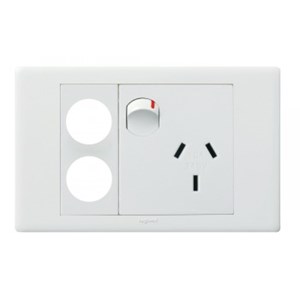 HPM Excel Life Single Horizontal Socket with Two Extra Holes - White